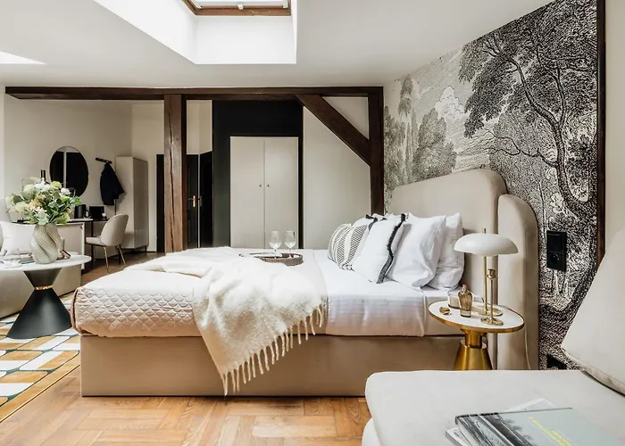 Apart-hotel Flo Boutique - Loftaffair Collection 3*