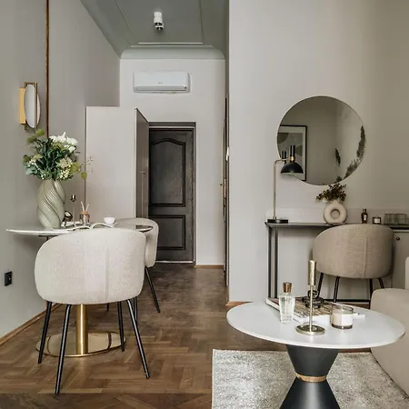 Flo Boutique - Loftaffair Collection 公寓式酒店 3*