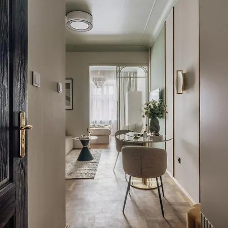 公寓式酒店 Flo Boutique - Loftaffair Collection 3*