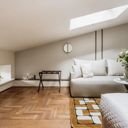 Aparthotel Flo Boutique - Loftaffair Collection