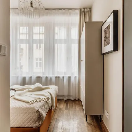 Aparthotel Flo Boutique - Loftaffair Collection 3*