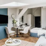 Aparthotel Flo Boutique - Loftaffair Collection