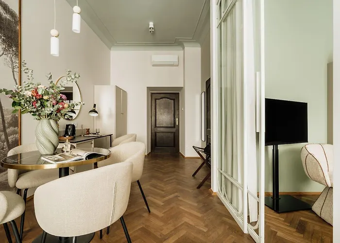 Aparthotel Flo Boutique - Loftaffair Collection